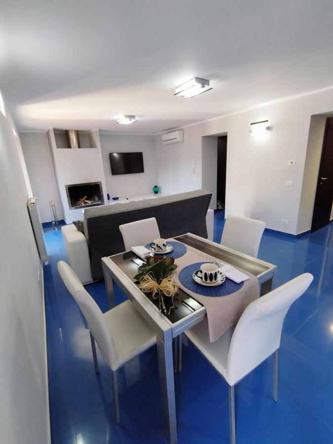Casa Vacanza "Marinella" スルモナ エクステリア 写真
