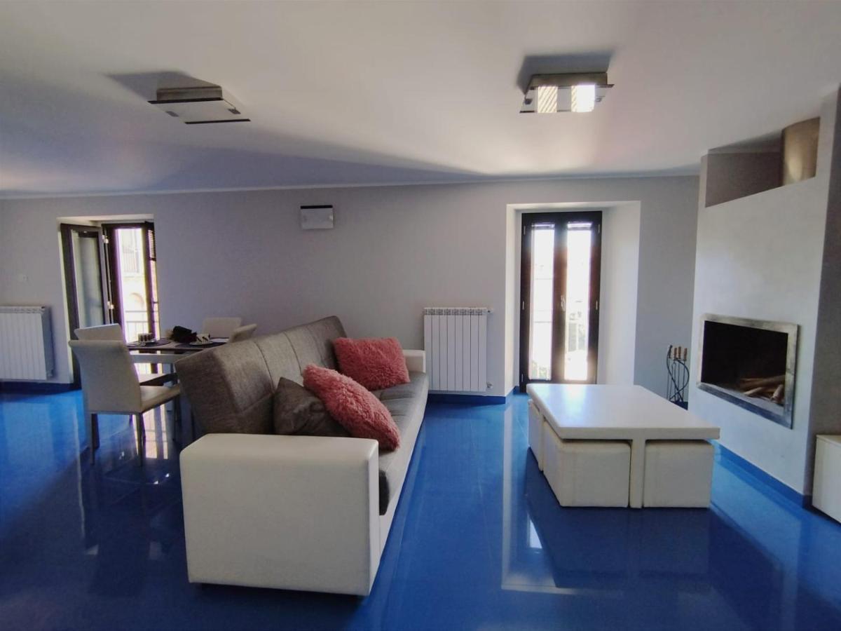 Casa Vacanza "Marinella" スルモナ エクステリア 写真