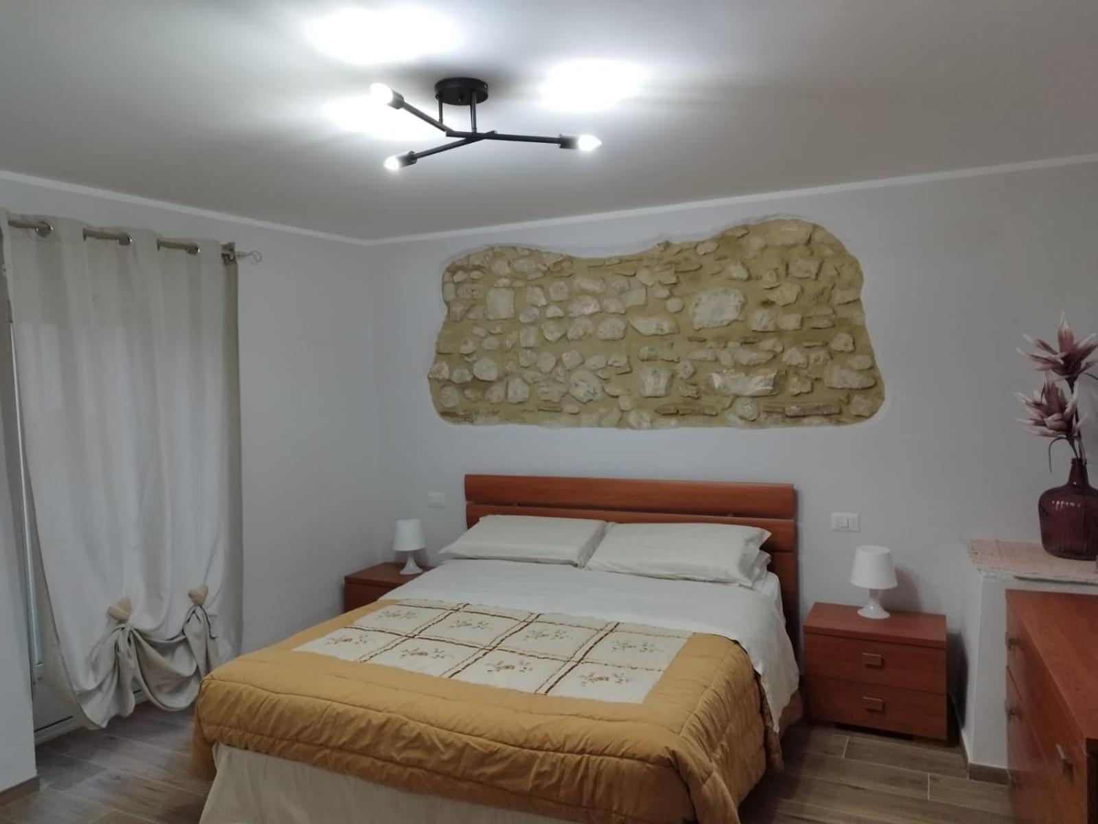Casa Vacanza "Marinella" スルモナ エクステリア 写真